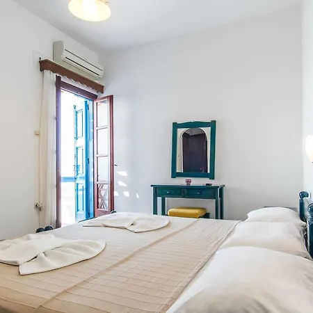 To Petrino 3* Куфонисия