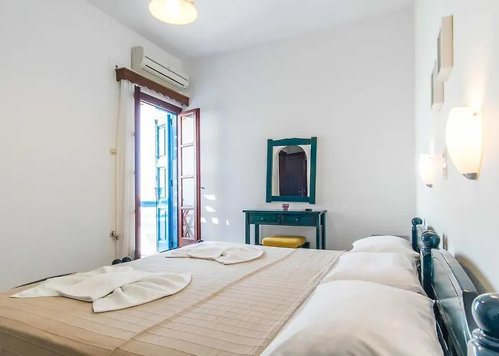 To Petrino 3* Куфонисия